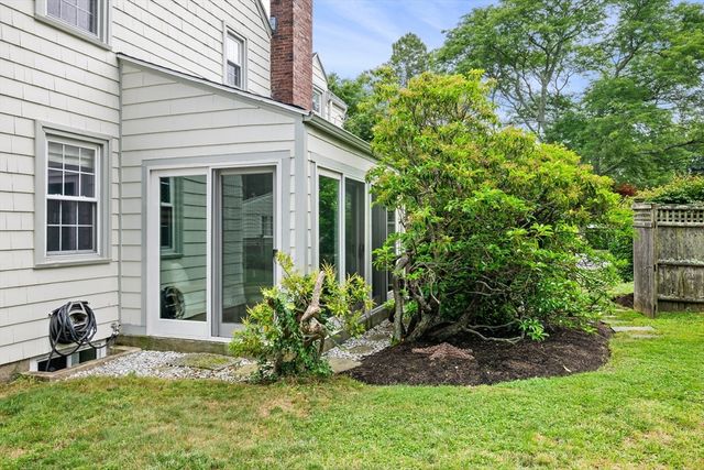 99 Tedesco St, Marblehead, MA 01945