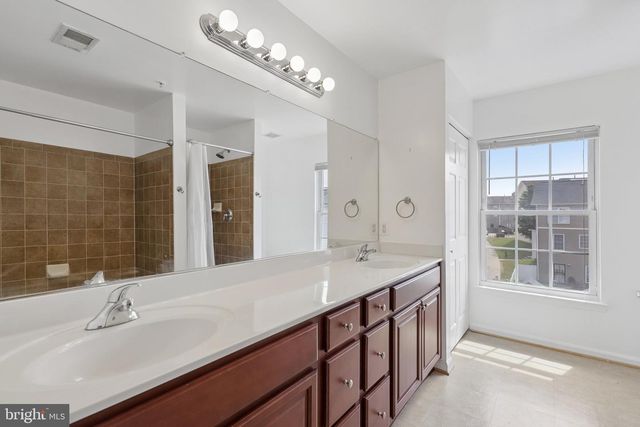 3244 15TH PL SE, Washington, DC 20020