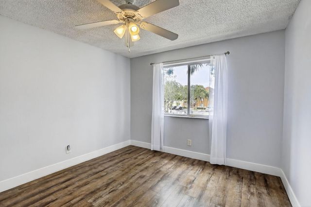 832 NW 92nd Avenue, Plantation, FL 33324