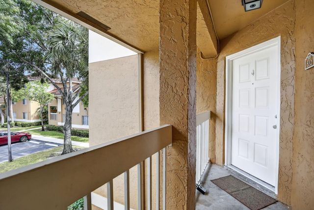 832 NW 92nd Avenue, Plantation, FL 33324