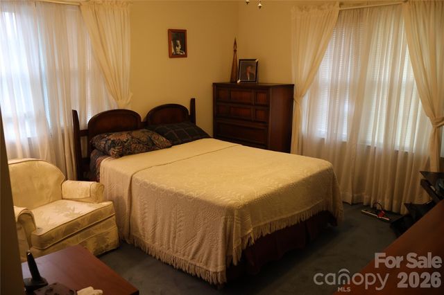 1529 W Market Street, Cheraw, SC 29520