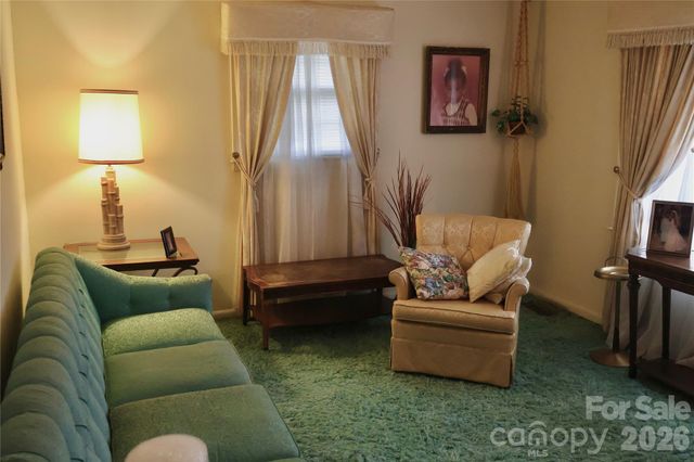 1529 W Market Street, Cheraw, SC 29520