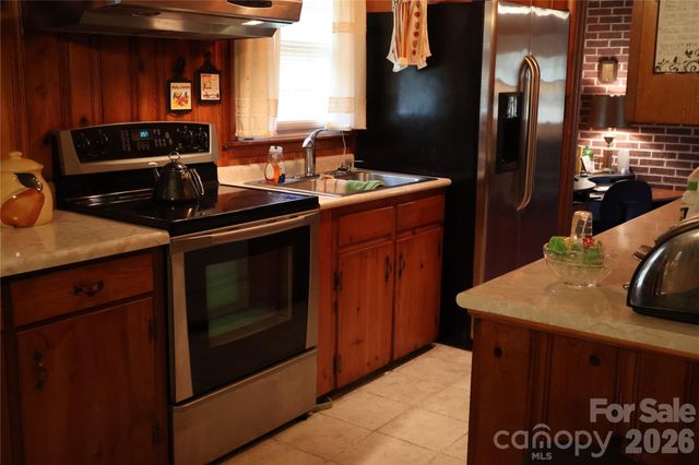 1529 W Market Street, Cheraw, SC 29520