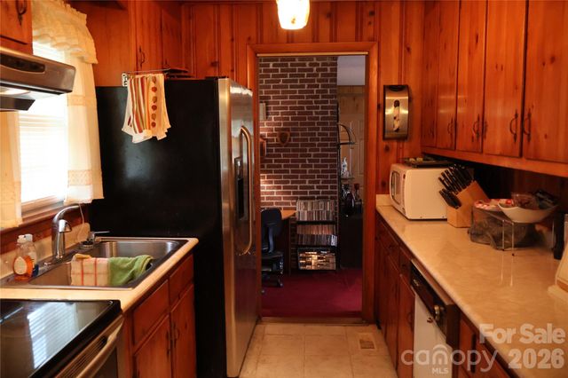 1529 W Market Street, Cheraw, SC 29520