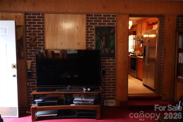 1529 W Market Street, Cheraw, SC 29520