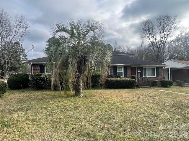 1529 W Market Street, Cheraw, SC 29520