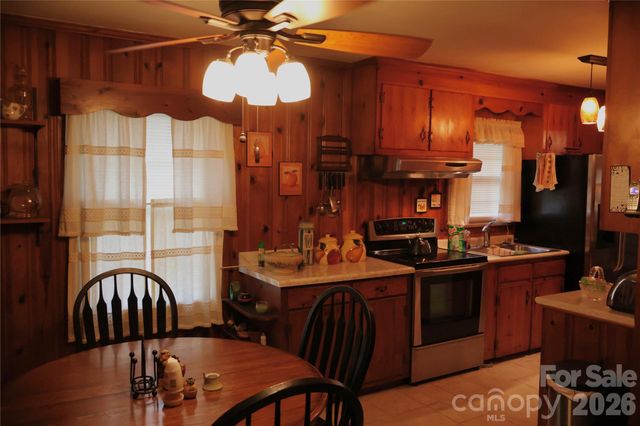 1529 W Market Street, Cheraw, SC 29520