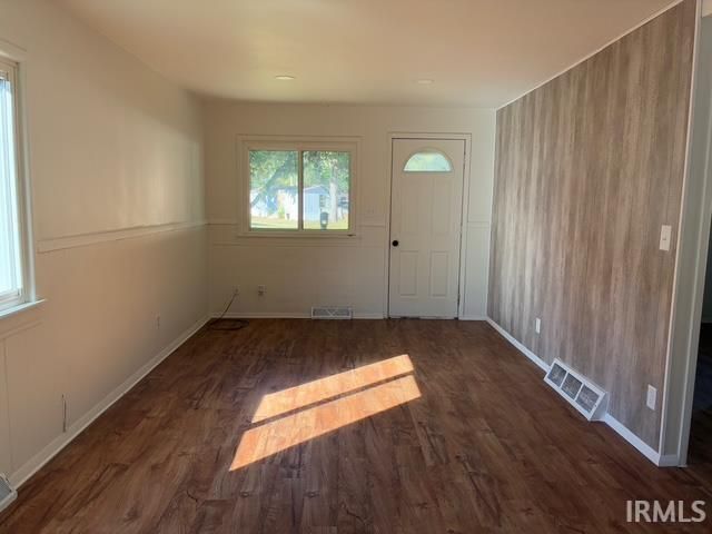 2106 N Byrkit Street, Mishawaka, IN 46545