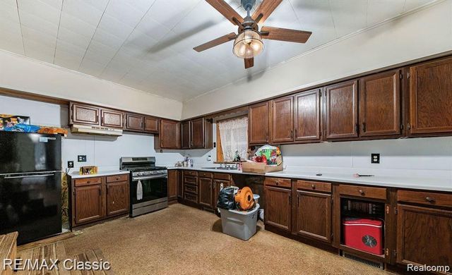 2520 W C Avenue, Kalamazoo, MI 49009