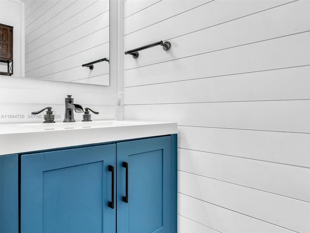 3804 NW 121st Ave, Sunrise, FL 33323