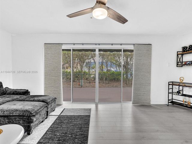 3804 NW 121st Ave, Sunrise, FL 33323