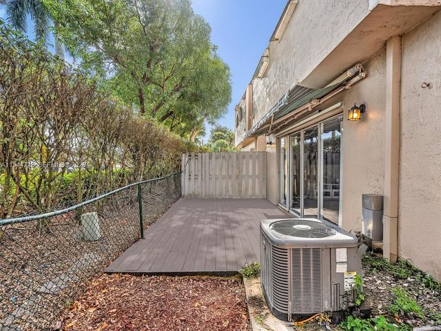 3804 NW 121st Ave, Sunrise, FL 33323