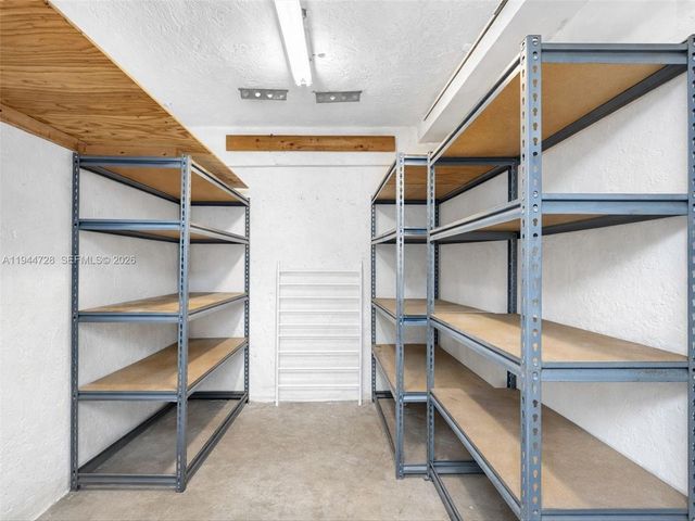 3804 NW 121st Ave, Sunrise, FL 33323