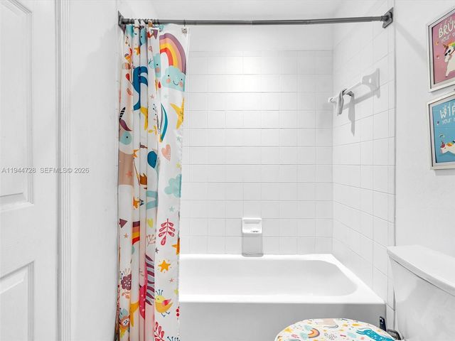 3804 NW 121st Ave, Sunrise, FL 33323