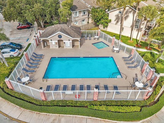 3804 NW 121st Ave, Sunrise, FL 33323