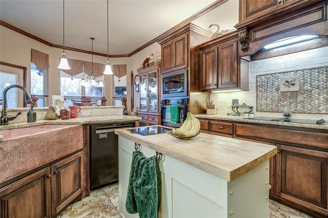 5424 Table Rock Drive, Edmond, OK 73025