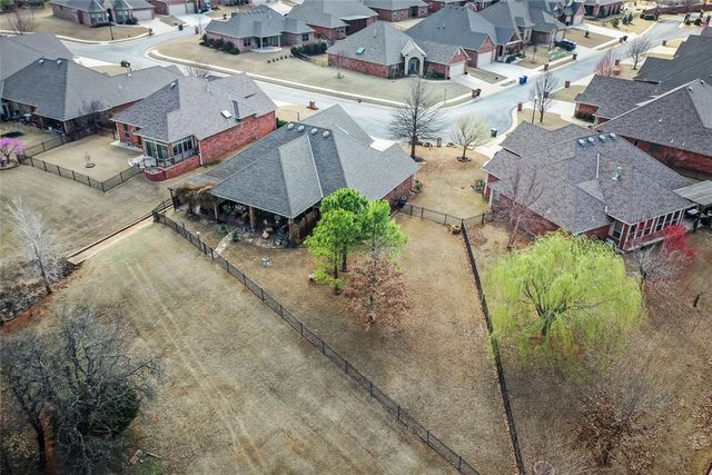 5424 Table Rock Drive, Edmond, OK 73025