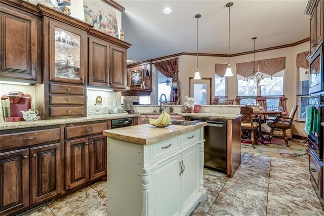 5424 Table Rock Drive, Edmond, OK 73025