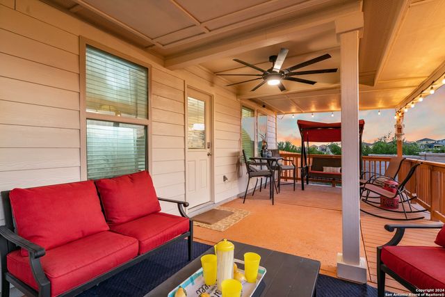 100 HUNTERS CP, San Antonio, TX 78253