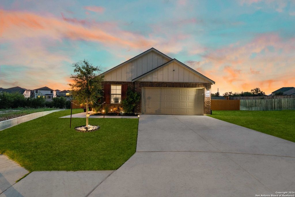 100 HUNTERS CP, San Antonio, TX 78253