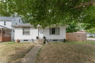 48 Marion Avenue, Mogadore, OH 44260