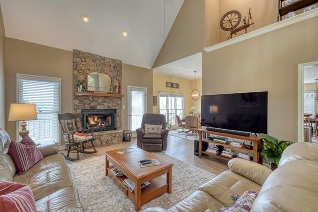 343 Dan Knob, Hayesville, NC 28904