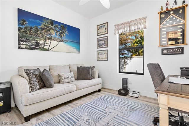 1423 SW 20th ST, Cape Coral, FL 33991