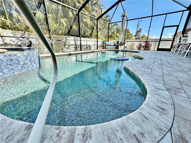 1423 SW 20th ST, Cape Coral, FL 33991