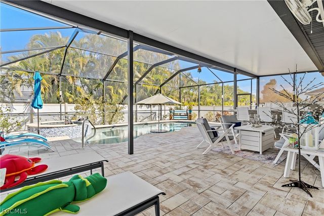 1423 SW 20th ST, Cape Coral, FL 33991