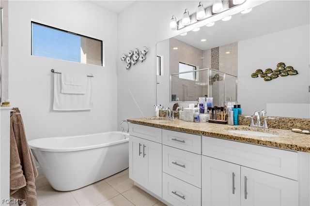 1423 SW 20th ST, Cape Coral, FL 33991