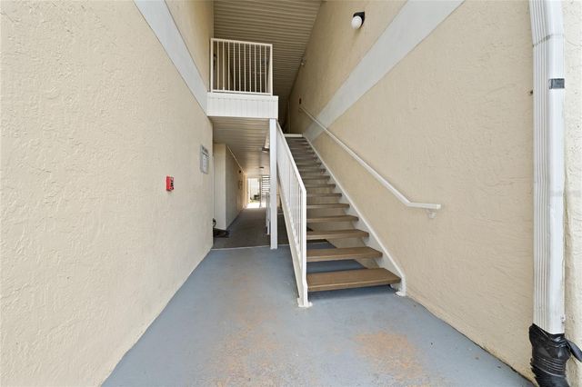 3930 SOUTHPOINTE DRIVE 213, Orlando, FL 32822