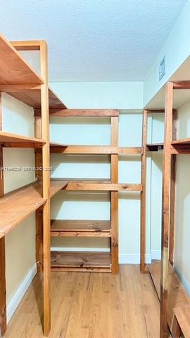 404 NW 68th Ave 417, Plantation, FL 33317