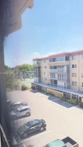 404 NW 68th Ave 417, Plantation, FL 33317