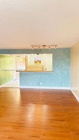 404 NW 68th Ave 417, Plantation, FL 33317