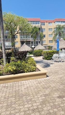 404 NW 68th Ave 417, Plantation, FL 33317