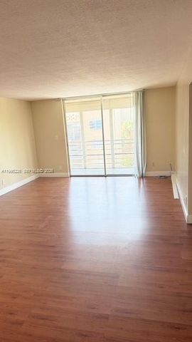 404 NW 68th Ave 417, Plantation, FL 33317