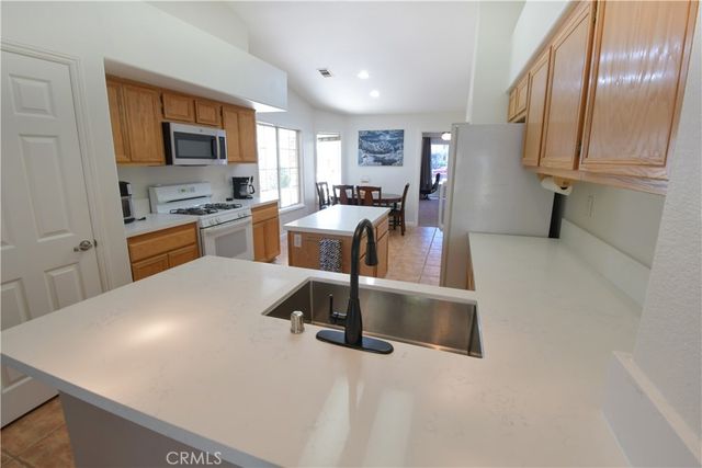 31628 Loire, Winchester, CA 92596