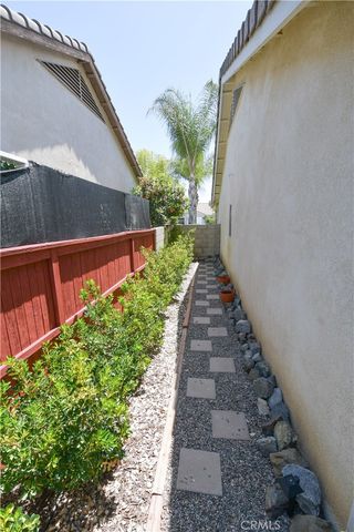 31628 Loire, Winchester, CA 92596
