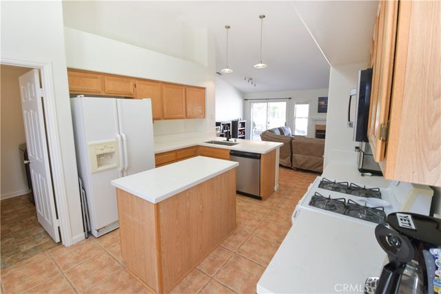 31628 Loire, Winchester, CA 92596