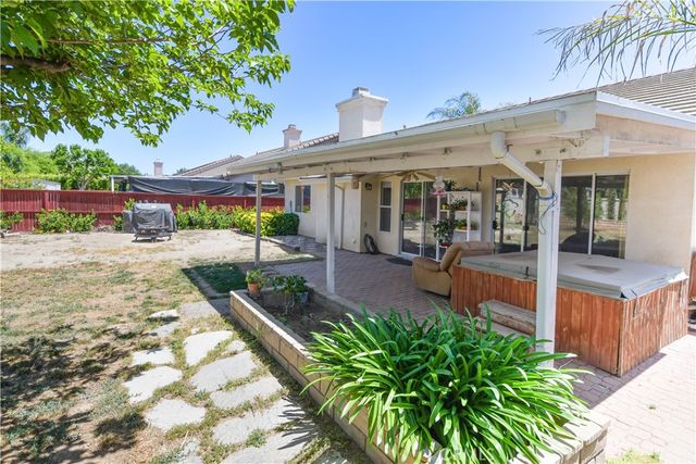 31628 Loire, Winchester, CA 92596