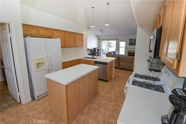 31628 Loire, Winchester, CA 92596