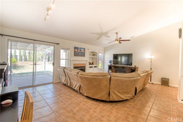 31628 Loire, Winchester, CA 92596