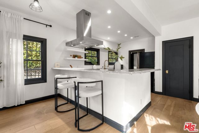 1116 S Highland Avenue, Los Angeles, CA 90019