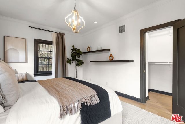 1116 S Highland Avenue, Los Angeles, CA 90019