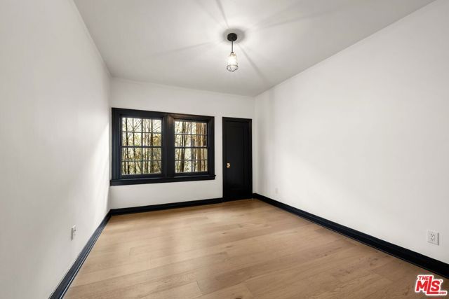 1116 S Highland Avenue, Los Angeles, CA 90019