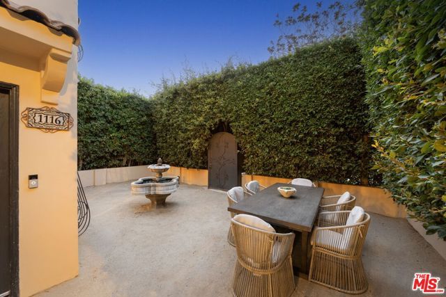 1116 S Highland Avenue, Los Angeles, CA 90019