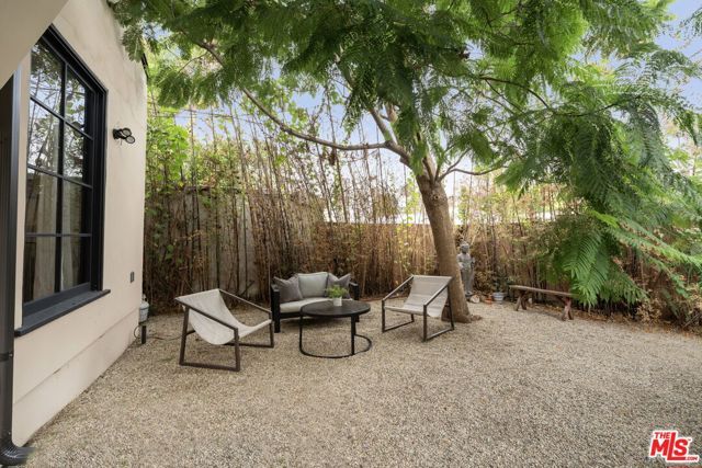 1116 S Highland Avenue, Los Angeles, CA 90019