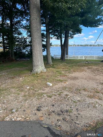 15 Tower Hill Road, Clinton, CT 06413