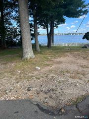 15 Tower Hill Road, Clinton, CT 06413