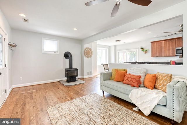 4 HOLMES AVE, Catonsville, MD 21228